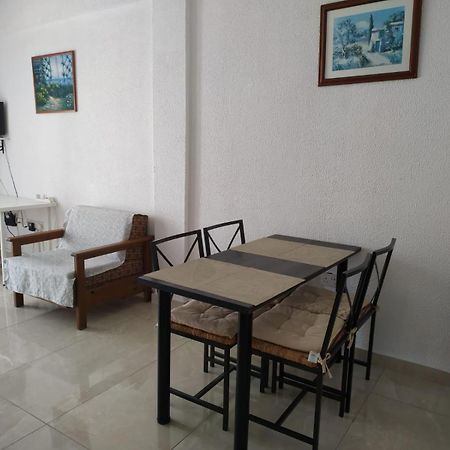 1 Bedroom Apartment Lárnaca Quarto foto